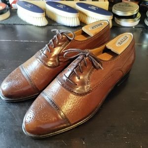 Johnston & Murphy 9.5 brown